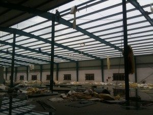 Dich-vu-thao-do-nha-xuong-cu-chuyen-nghiep-300x225